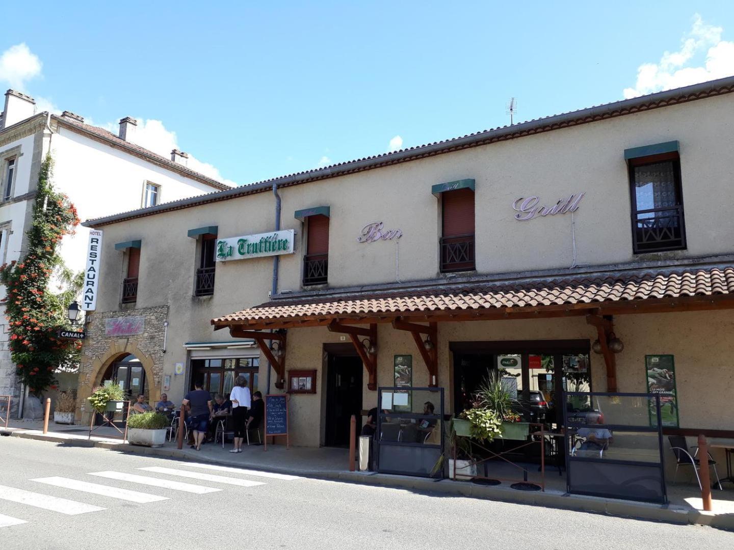 La Truffiere Hotel Puy-lʼÉvêque Bagian luar foto